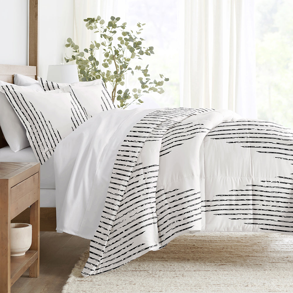 Diamond Stripe Down-Alternative Comforter Set