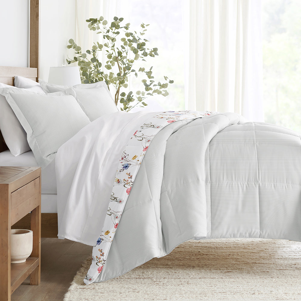 Meadow Floral Reversible Down-Alternative Comforter Set