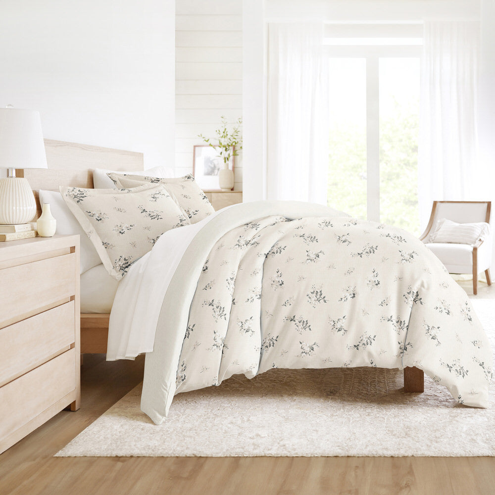 Delicate Floral Pattern 3-Piece Reversible Duvet Cover Set