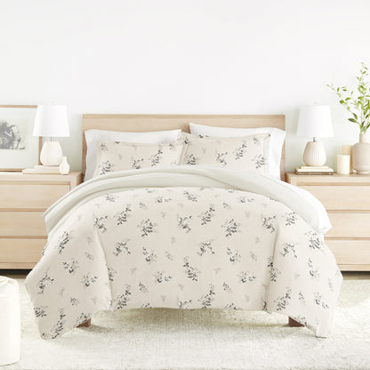 Delicate Floral Pattern 3-Piece Reversible Duvet Cover Set