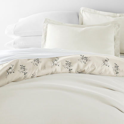 Delicate Floral Pattern 3-Piece Reversible Duvet Cover Set