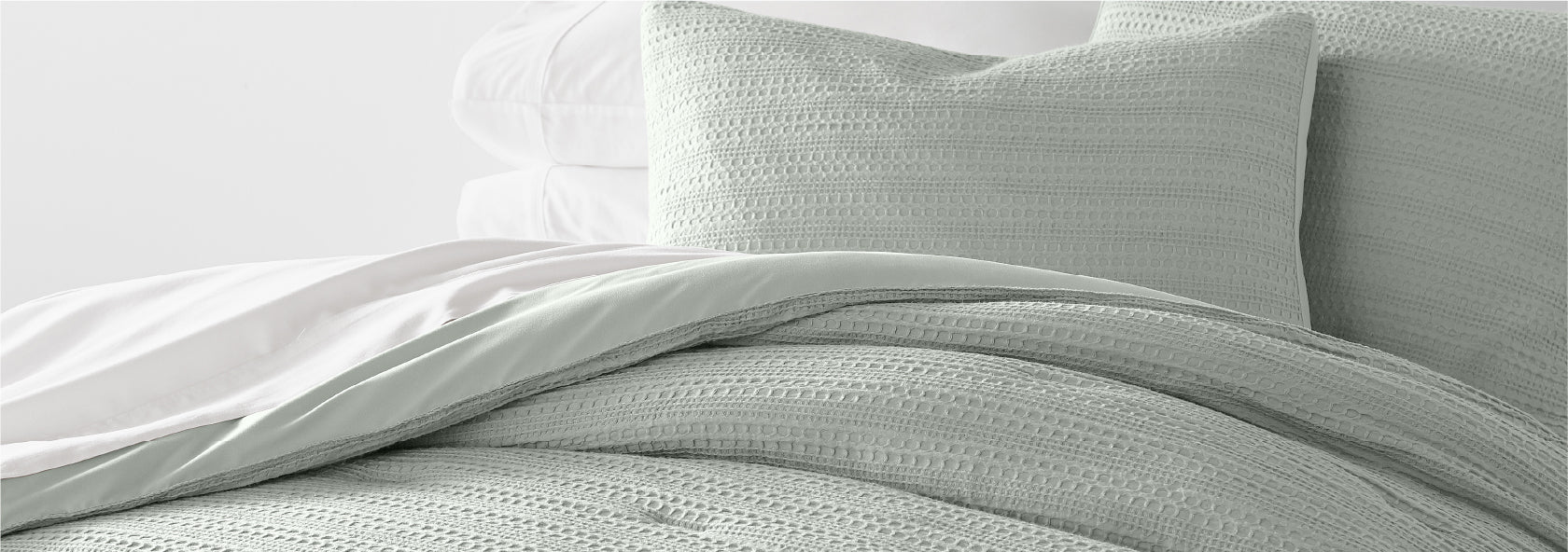 TEXTURED COMFORTERS