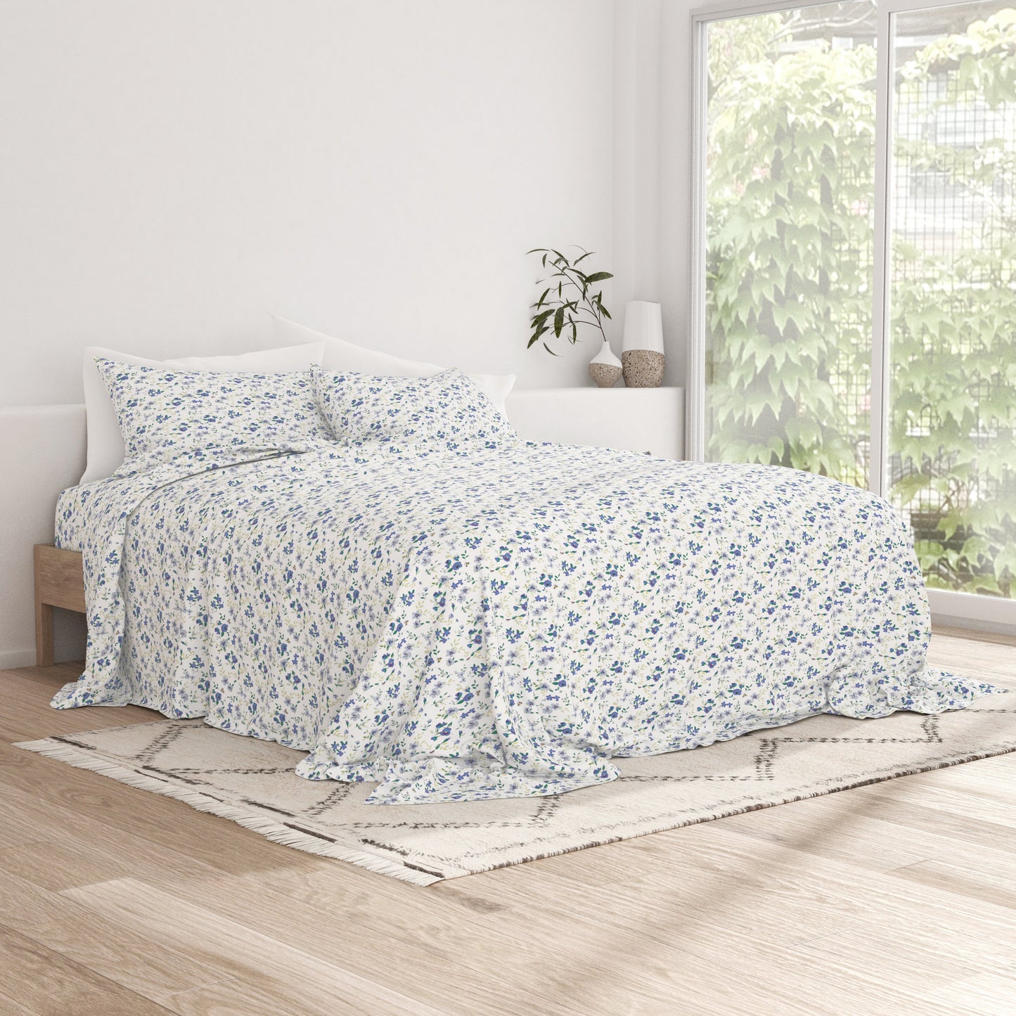 Blossoms Pattern 4-Piece Sheet Set - Sale