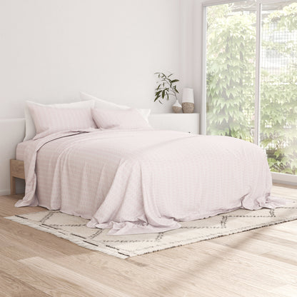 Classic in Pink Pattern 4-Piece Sheet Set