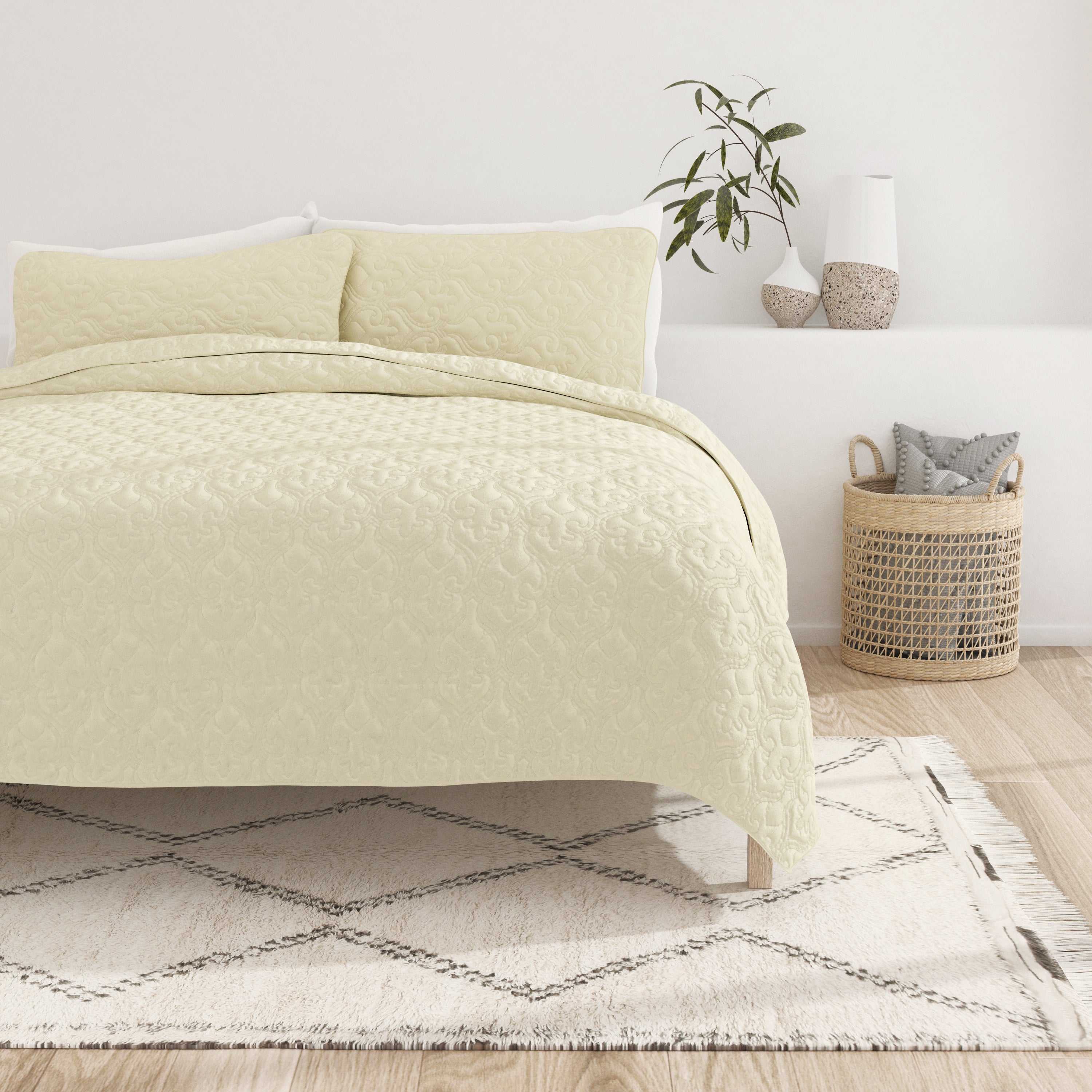 Quilted coverlet outlet